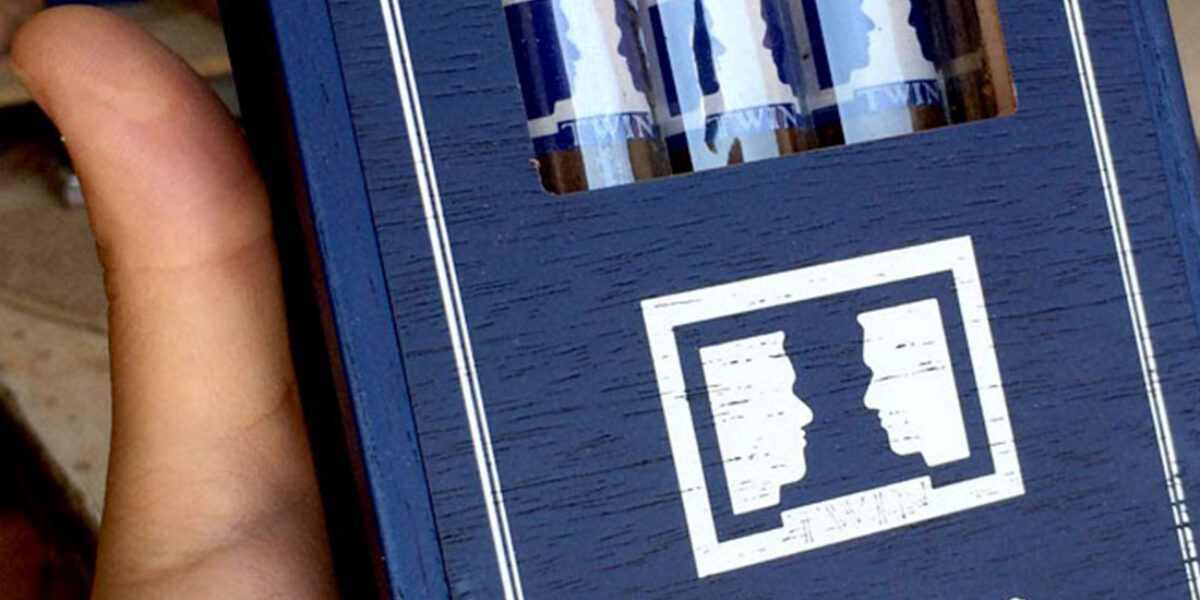 Twin Cigars Sampler Pack